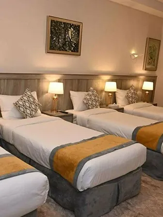 7-night-3-star-detroit-umrah-package